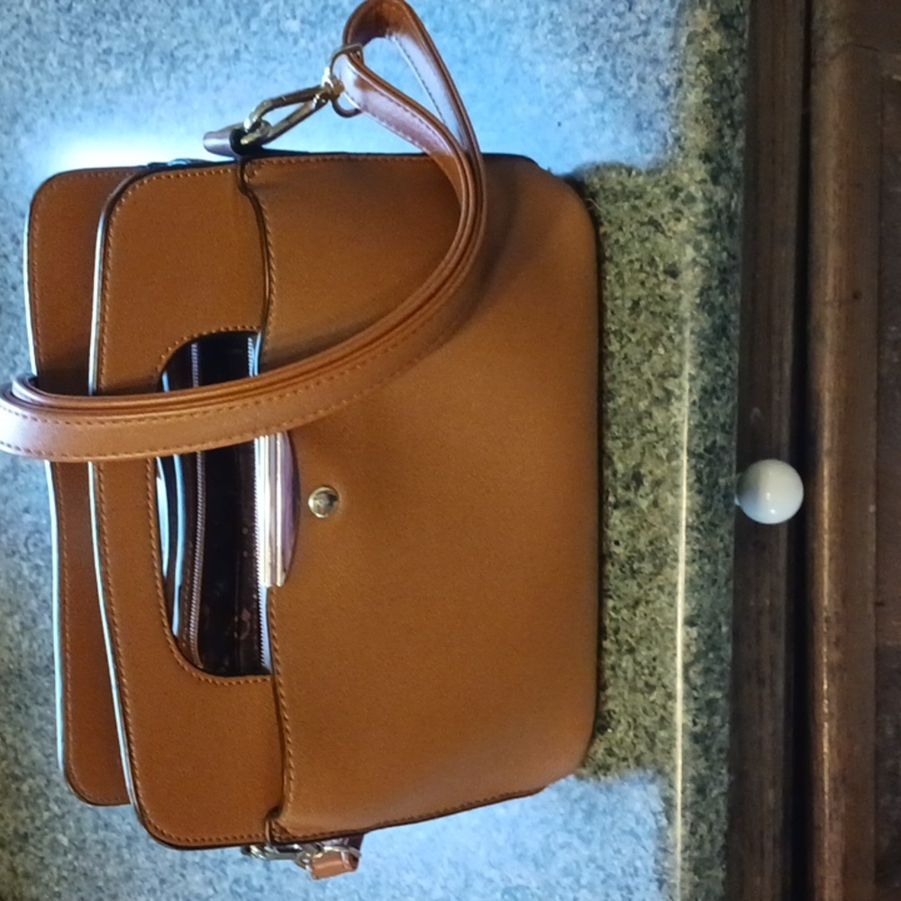 Womans Bag Buckskin Tan Medium